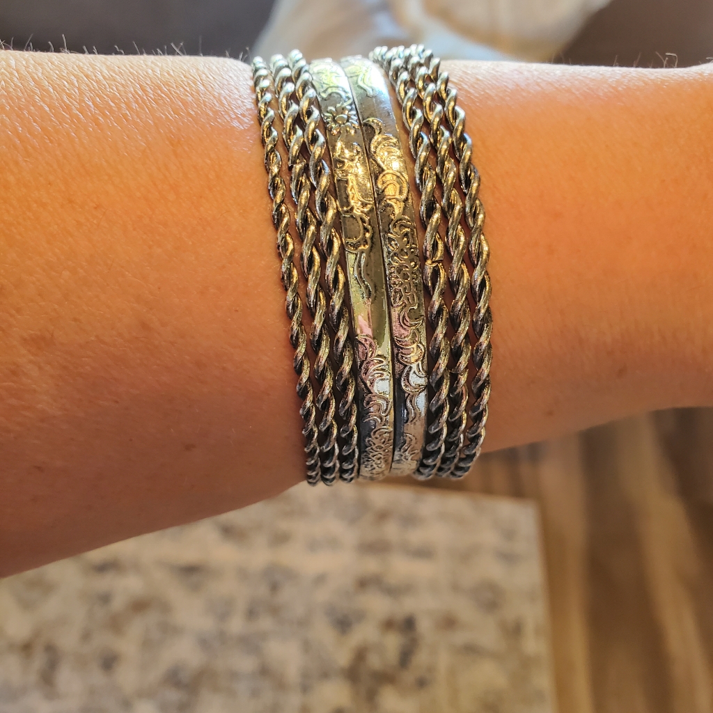8 Silver Bangles